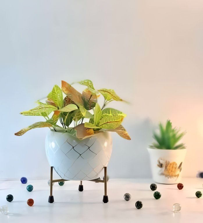 Designer Metal Pot with Abstract Pattern