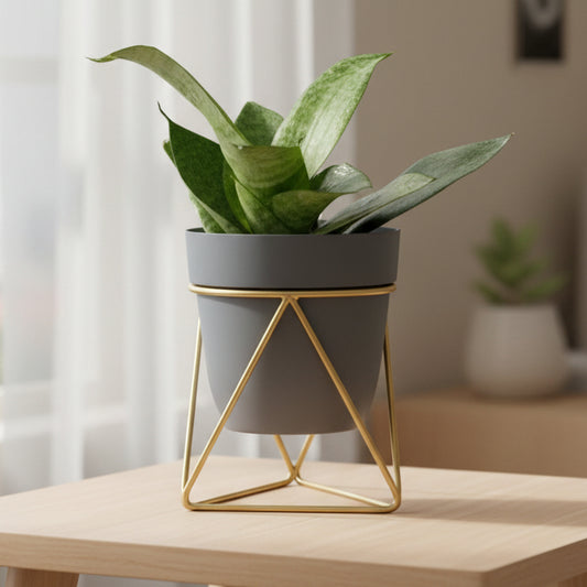 Geometric prism style metal planters