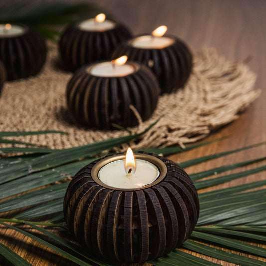 Cerra Pine Wood Tealight Candle Holder