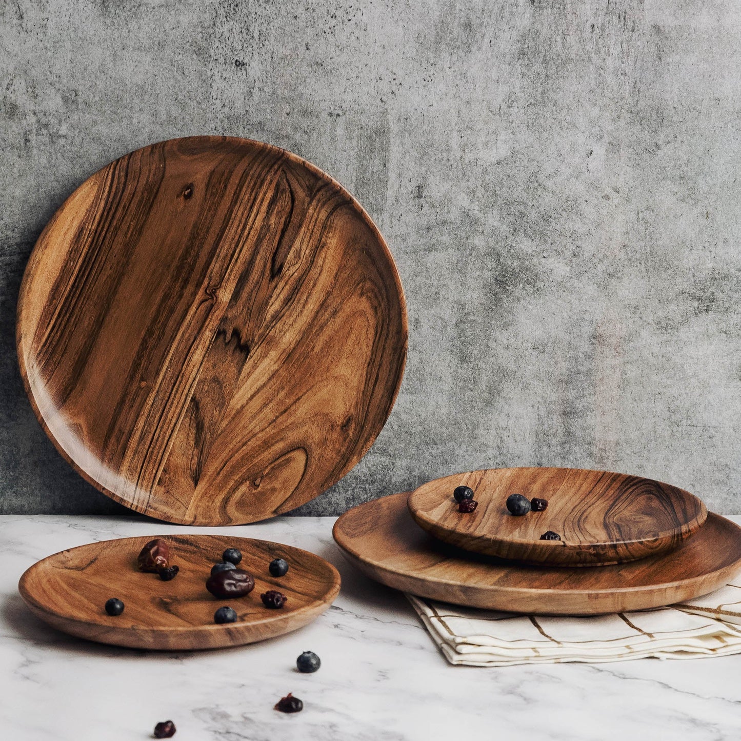 Dune Acacia Wood Nested Plates 4-Piece Serving Set