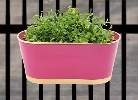 Iron Oval Hanging Pot