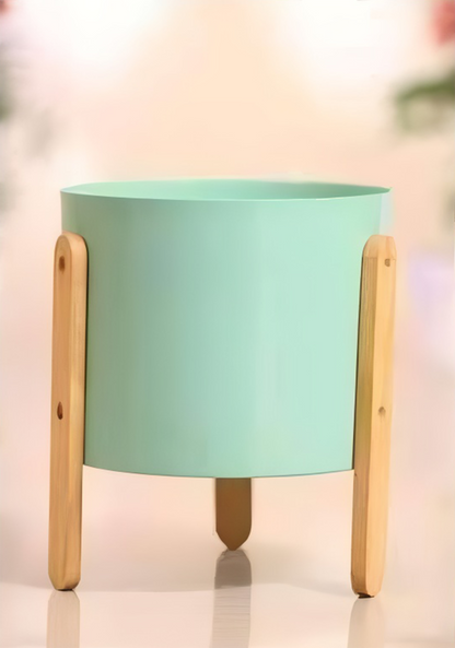 Round Planter with Wooden Stand