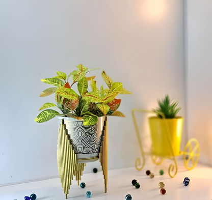 Geometric Stand Cone Metal Planter