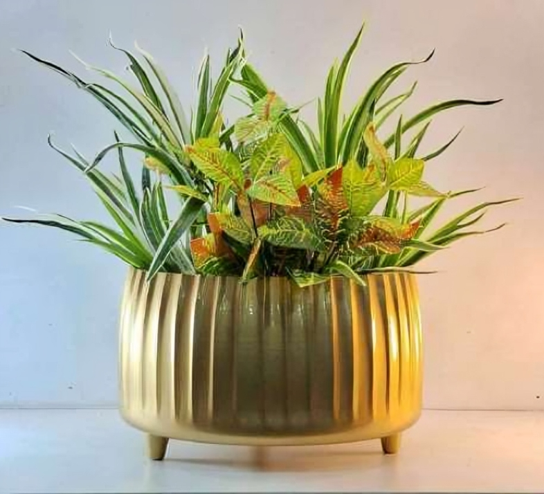 Wide Ribbed Metal Planter with Raised Base – Oval Shape