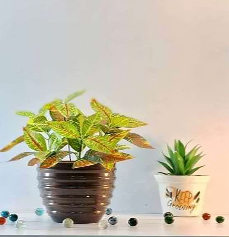 Striped Round Metal Planter – Glossy Finish