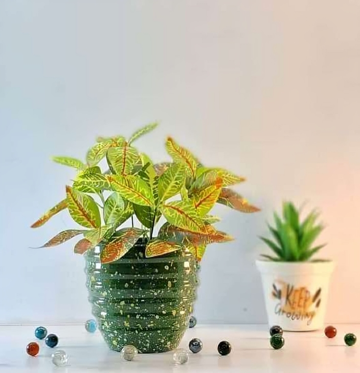 Striped Round Metal Planter – Glossy Finish