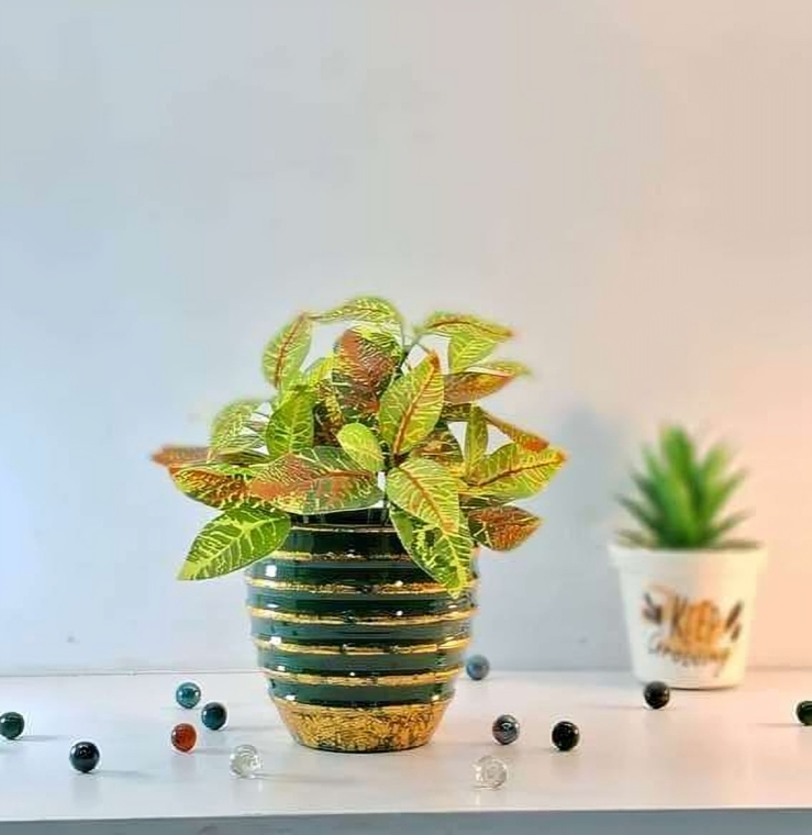 Striped Round Metal Planter – Glossy Finish