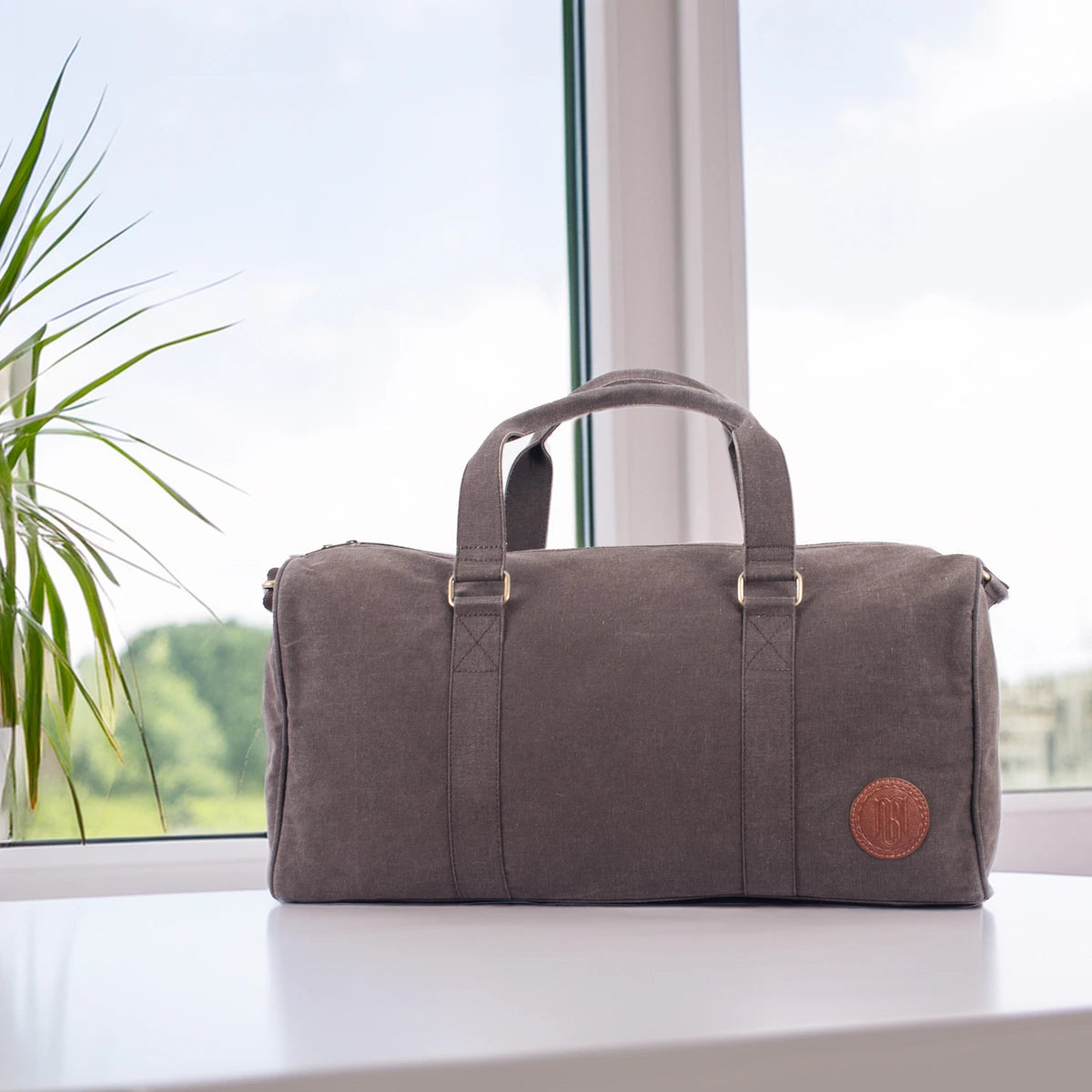 Ayn Duffle Bag For Men & Women 30L – Chocolate