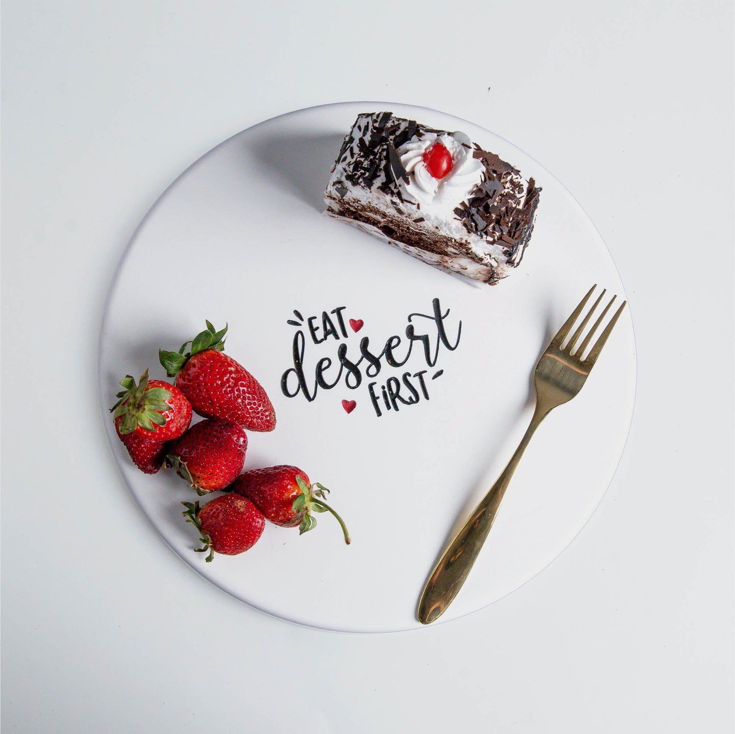 Cleo Round White Man-Made Marble Dessert Server