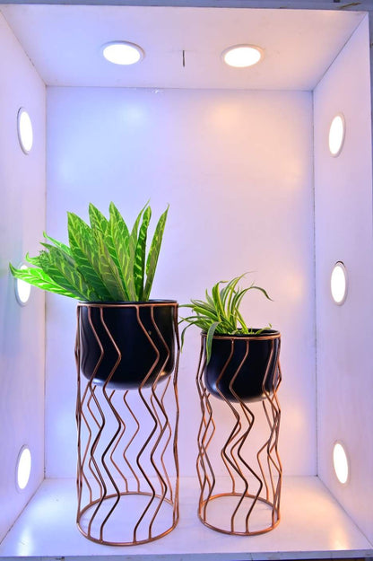 Wavy Metal Planter Set – Set of 2 Modern Decorative Planters
