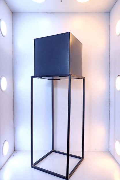 Square Planters on Metal Stands – Set of 2 Stylish Indoor Planters