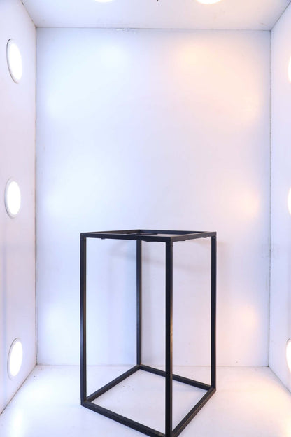 Square Planters on Metal Stands – Set of 2 Stylish Indoor Planters