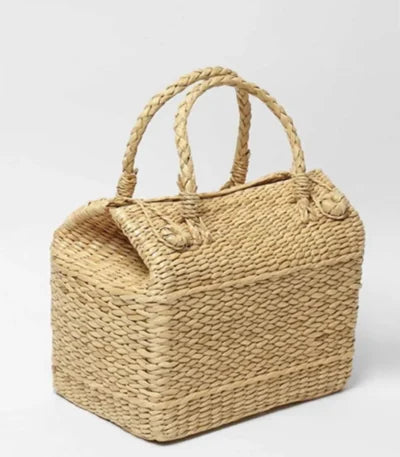 Trendy Handwoven Kauna Picnic Basket – Eco-Friendly and Stylish Picnic Basket